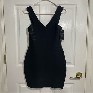 NWT Guess Kimberly Bandage Foil Accent Black V Neck Dress M. Orig $158.